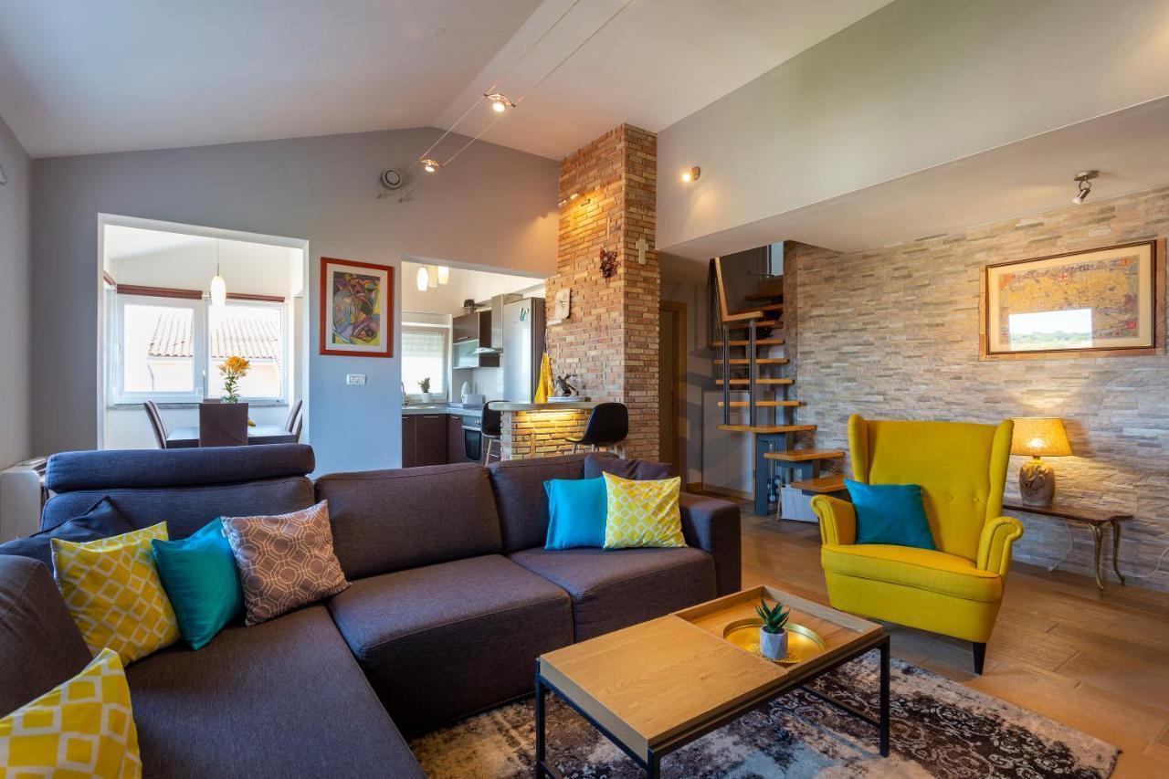 Apartman Ember Pula Exterior foto