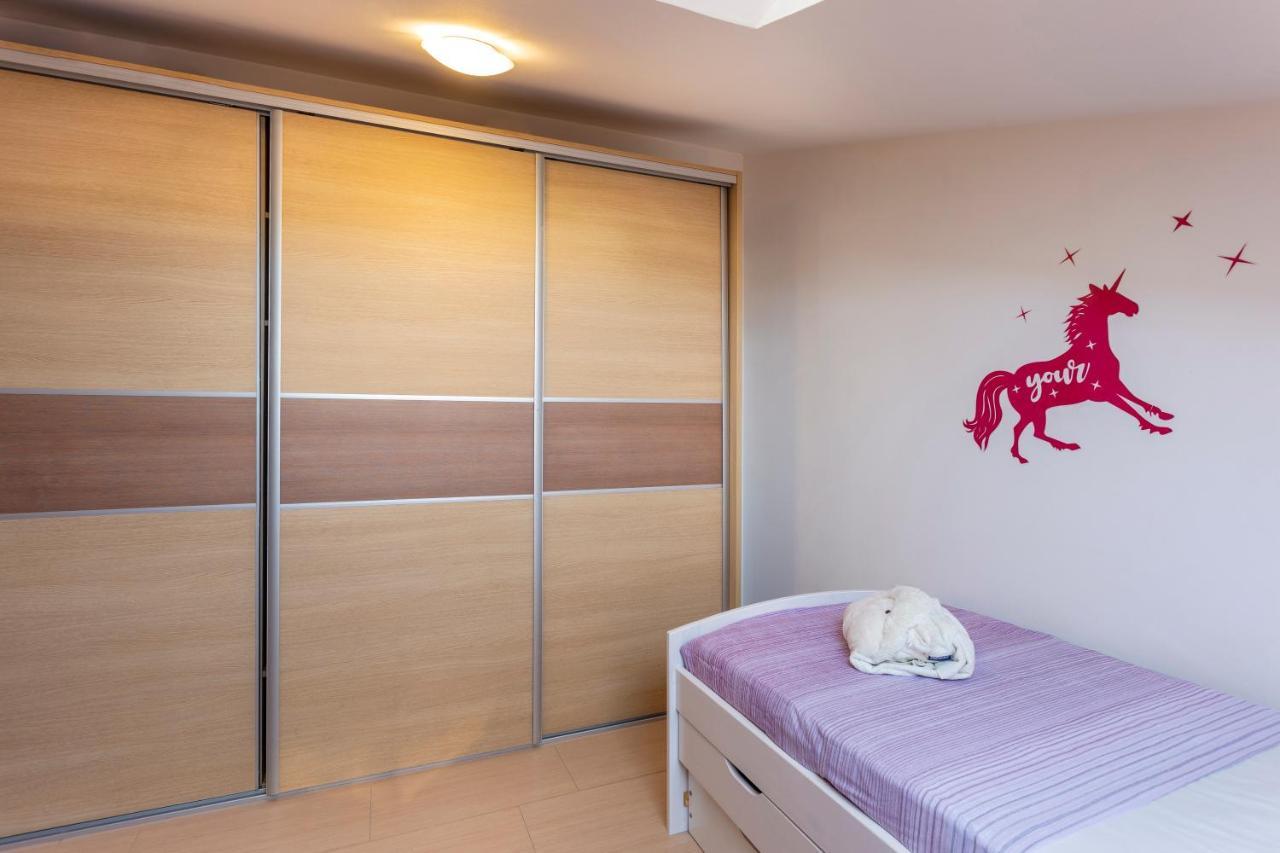 Apartman Ember Pula Exterior foto