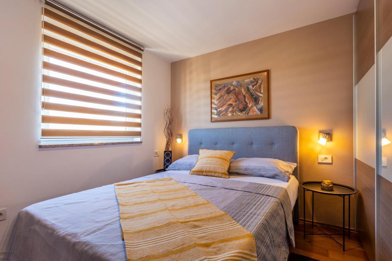 Apartman Ember Pula Exterior foto